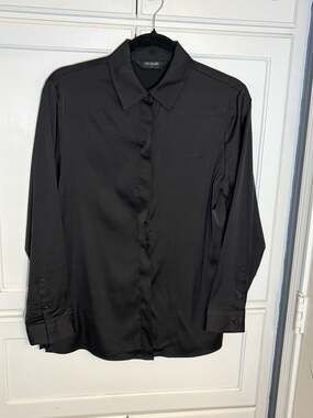 ESCALIER Women's Satin Long Sleeve Collared Button-Up Shirt in Black